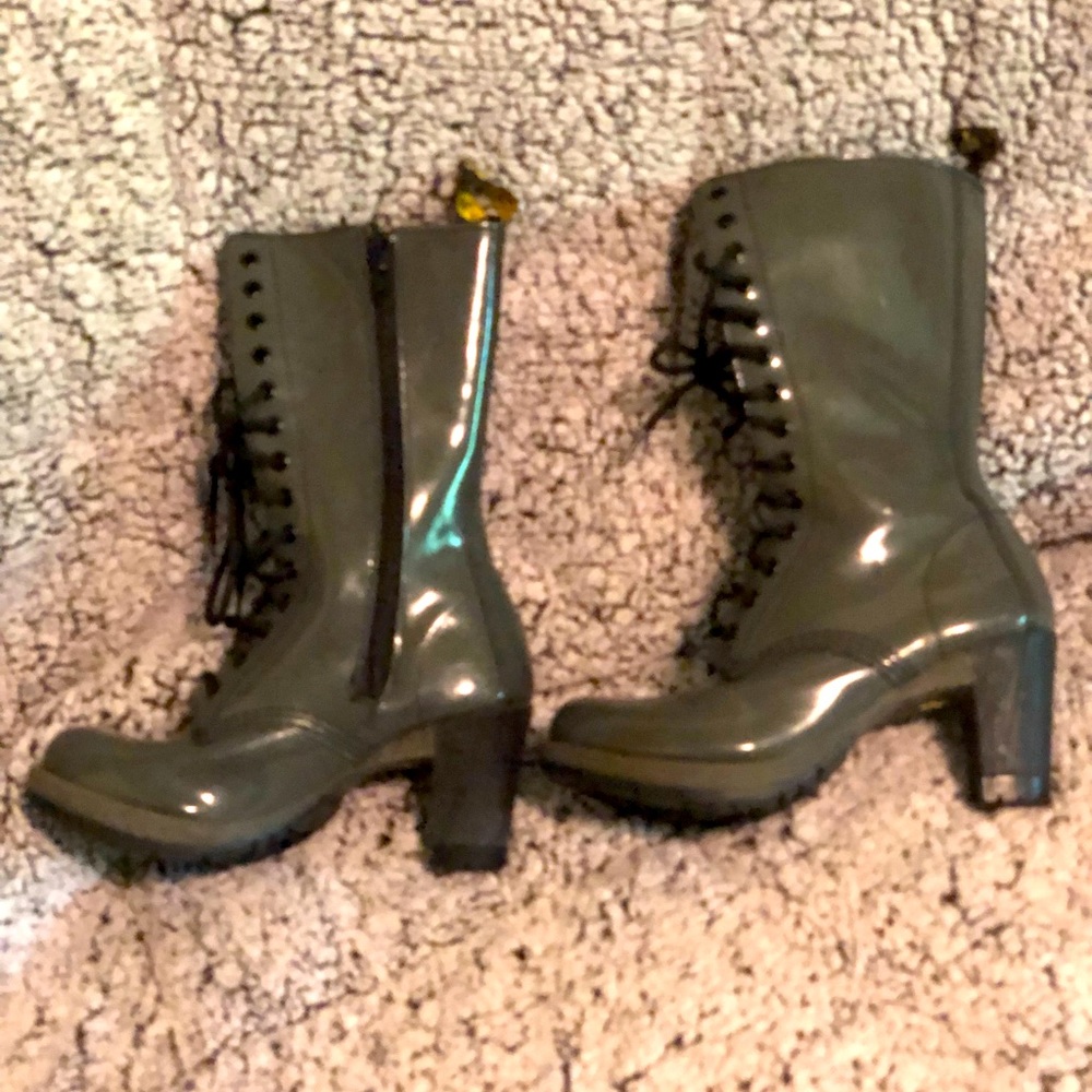 LETS SELL EM!!Dr. Martens DEE Lmtd! sz 7 US women’s LIMITED 14 eye - Picture 2 of 7